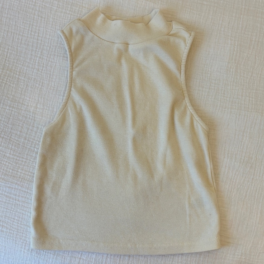 Chic Sleeveless Ivory Tank Top